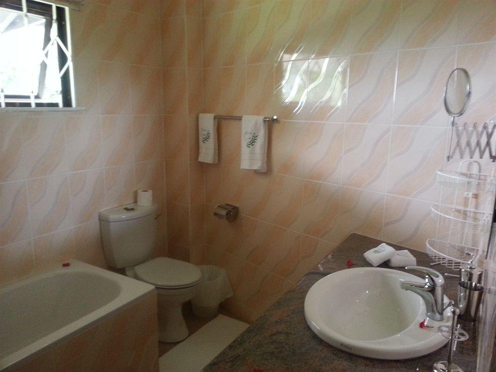 Lime Hill Lodge Anse aux Pins Екстериор снимка