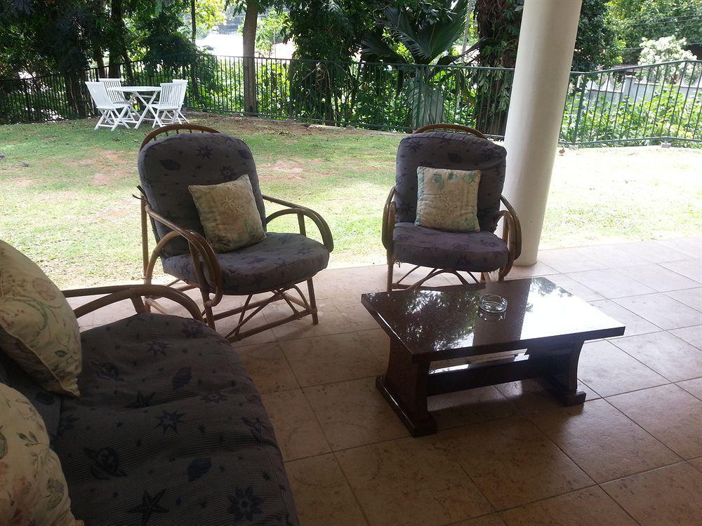 Lime Hill Lodge Anse aux Pins Екстериор снимка